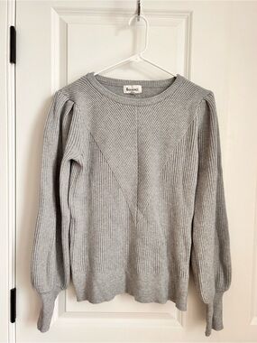&Merci Women's Ribbed Crewneck Sweater, puff sleeves, in Light Gray